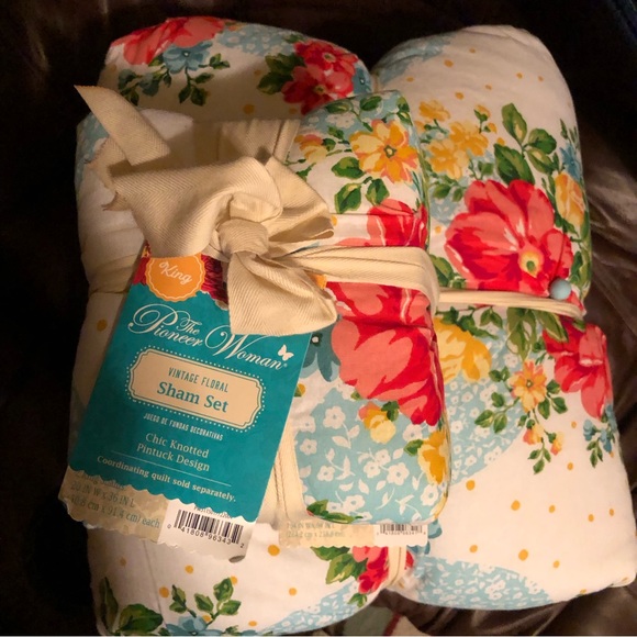 Pioneer woman vintage floral comforter full size - Picture 4 of 5